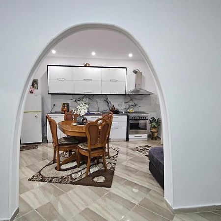 Guesthouse Albi بيرات المظهر الخارجي الصورة
