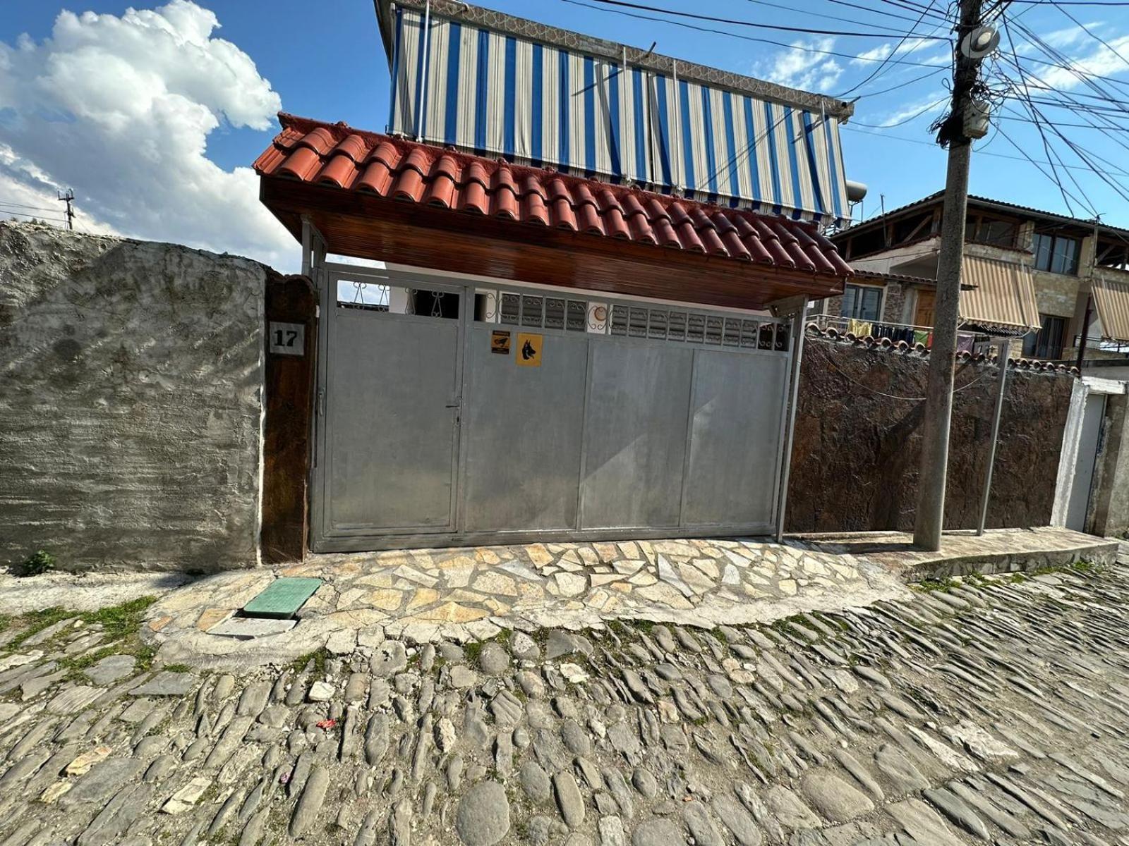 Guesthouse Albi بيرات المظهر الخارجي الصورة